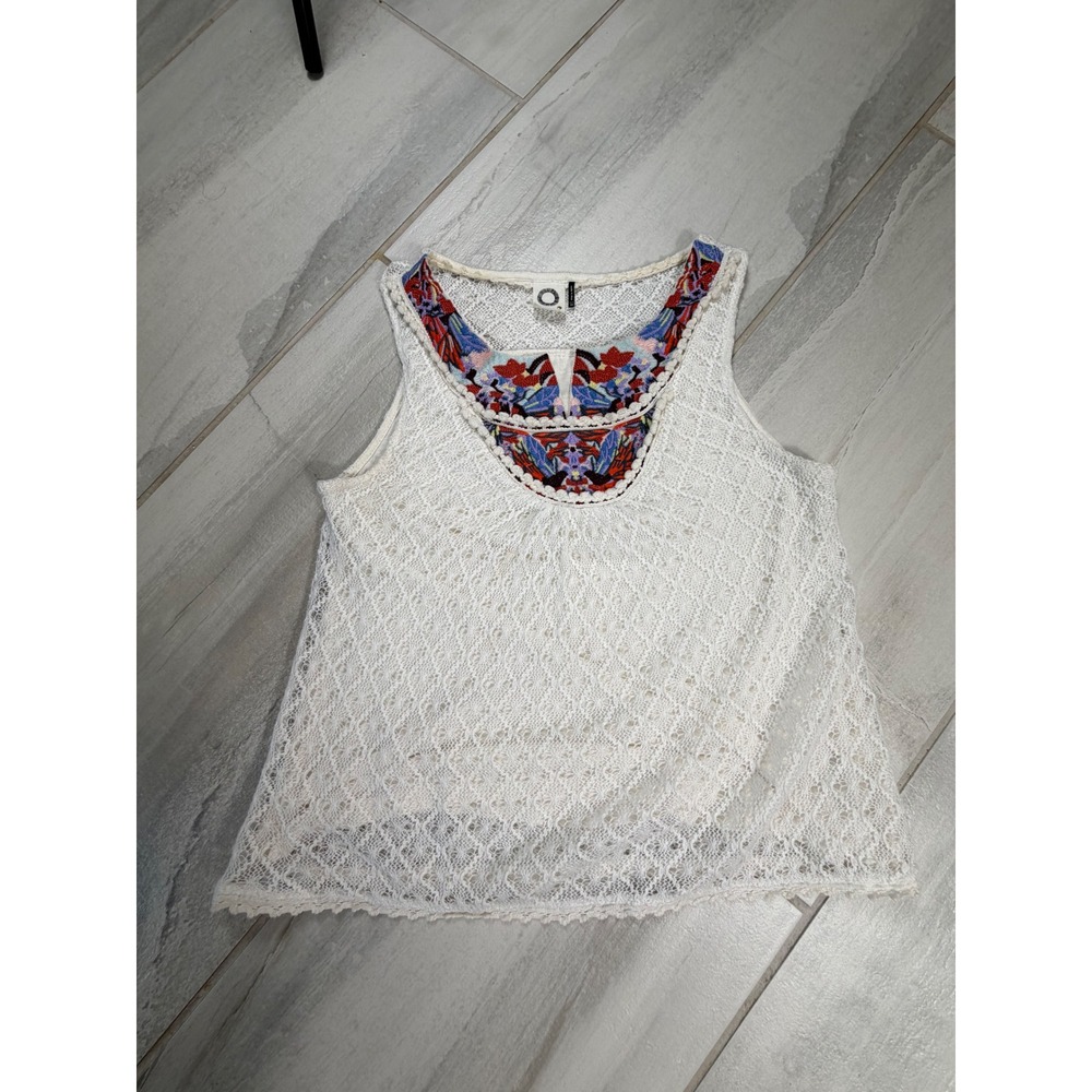 Akemi + Kin Anthropologie White Lace Embroidered Tank Top XS Boho Floral Blouse
